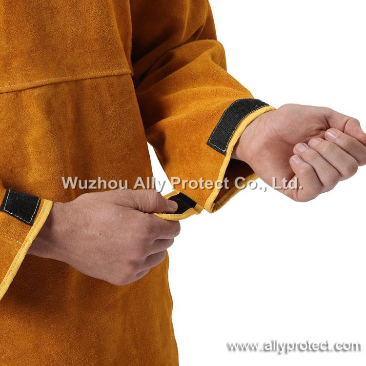 AP-8000 Golden Leather Roll-up Bib Apron